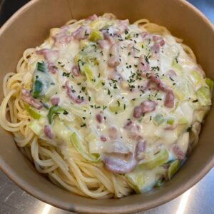 Pasta met prei en spek