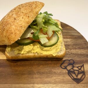 Broodje kip curry met groenten